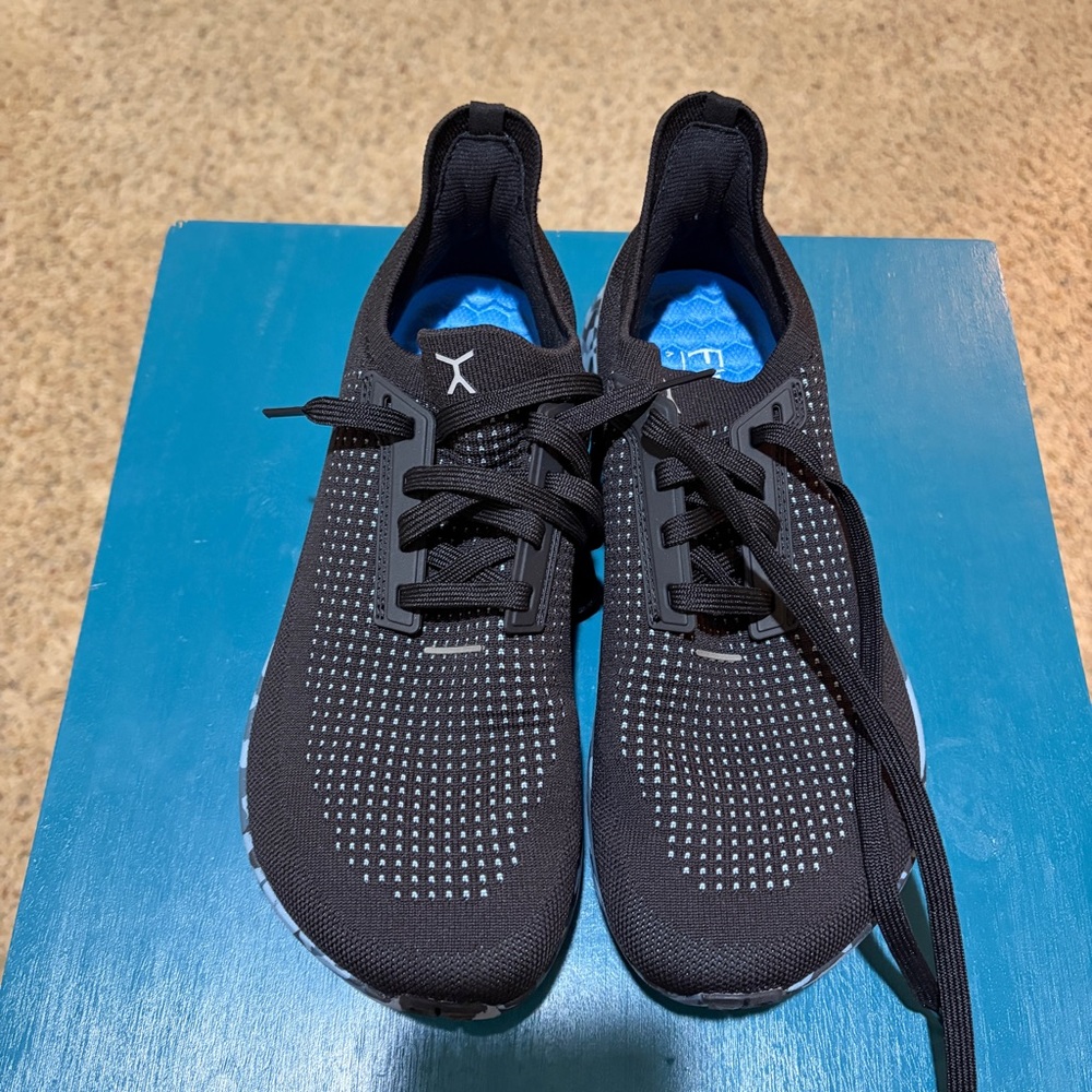 Flux Footwear Adapt Black Blue Active Athletic Tennis Shoes Sneakers Size 9